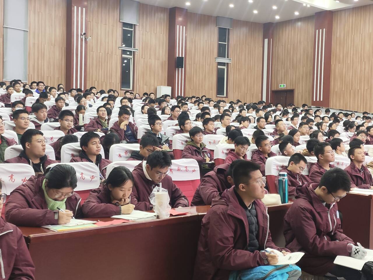 675944cbec952.jpg