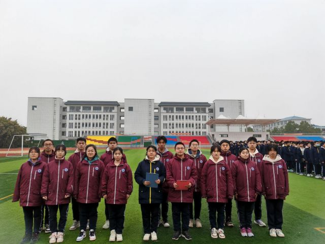 【国旗下讲话】（十六）——学习雷锋，志愿同行！