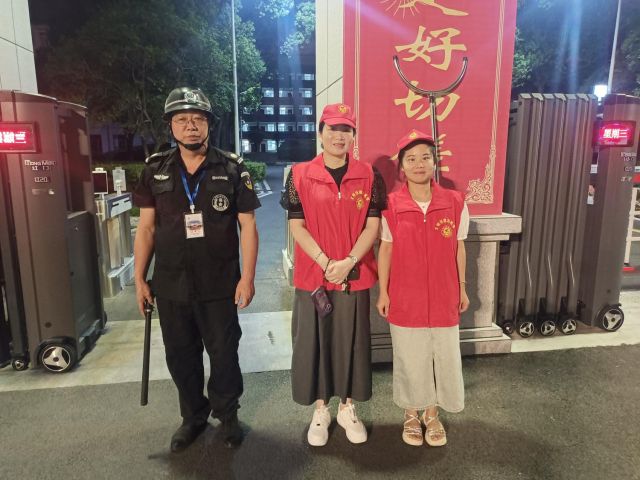 【德育成果】④孝感高中德育成果集中展示之家校共建护学岗活动（总结）