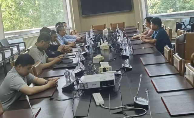 学校领导走访孝感高中北京校友会