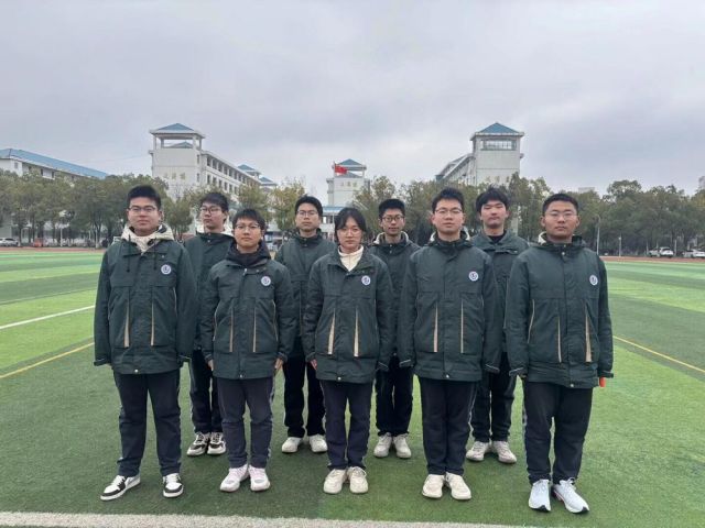 孝感高中“国旗下演讲”（一）——弘扬雷锋精神 致敬榜样力量